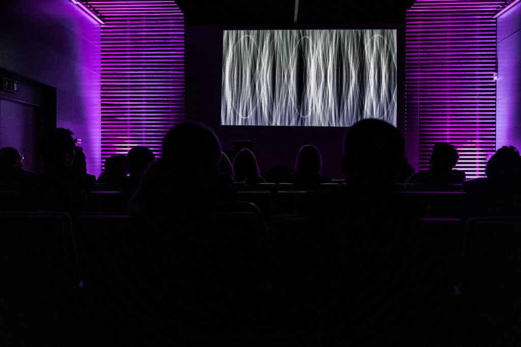 pawel pruski performance majdanek