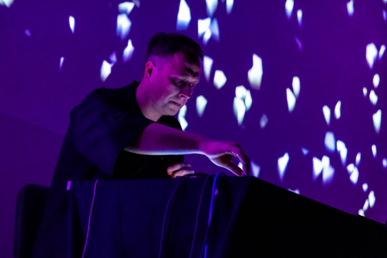 pawel pruski performance majdanek 2